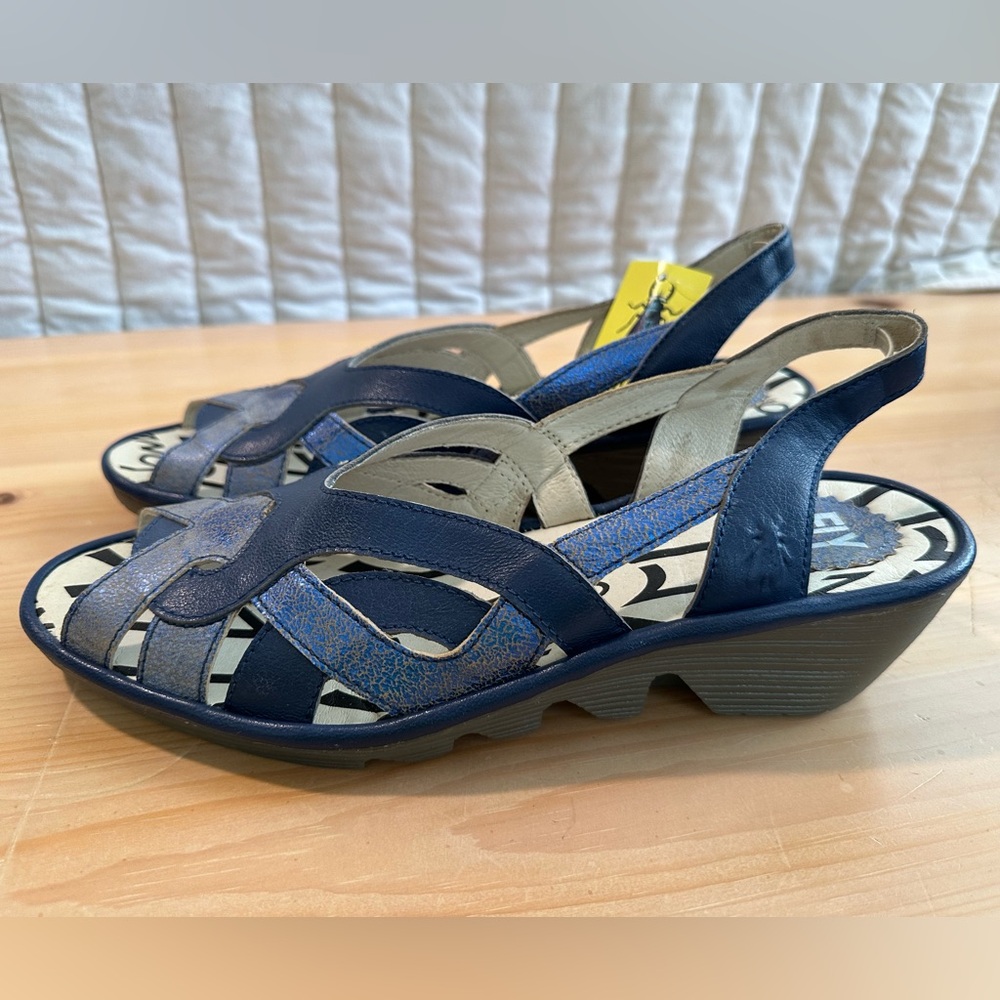 NWT - Fly London Retro Blue Sandals size 41 (10) Rare